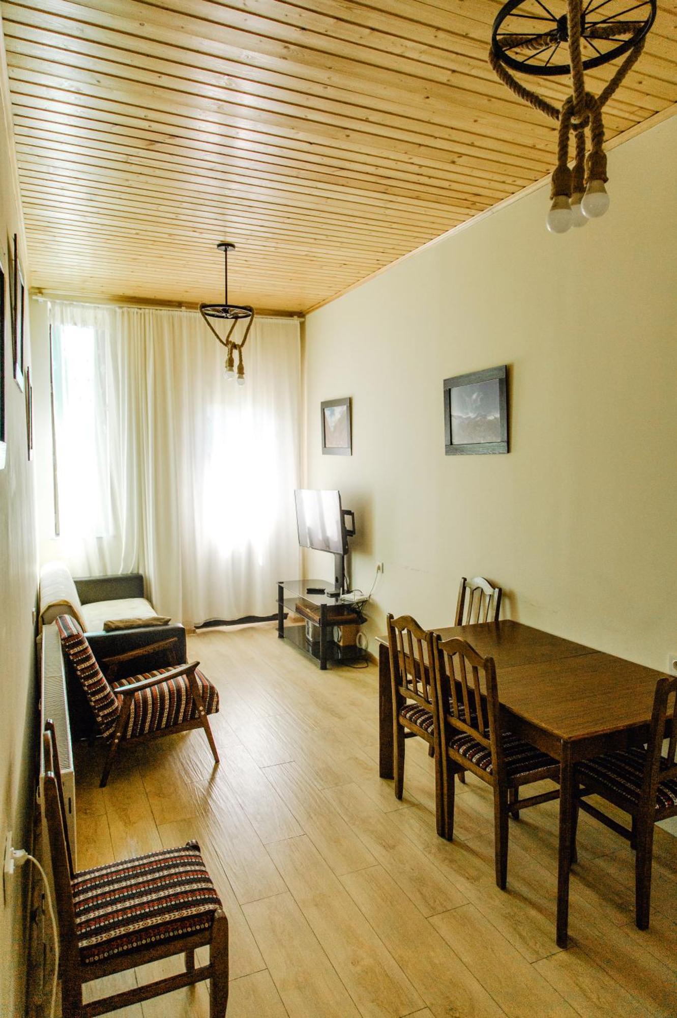 Home Kazbegi Luaran gambar